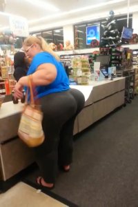 Candid Blonde SSBBW MegaPear! Instant Boner!.00_00_09_02.Still004.jpg